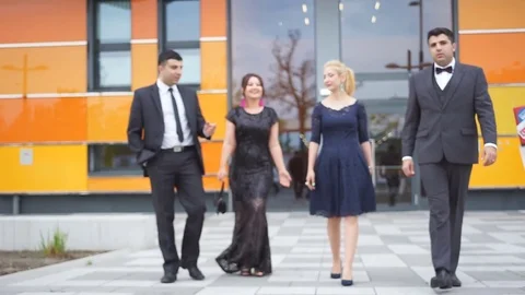 A group of people in evening clothes Video stock 76193888