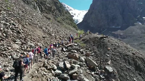 Group of people hiking in mountains Vidéo 212196237