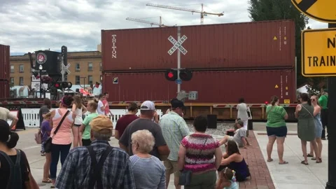 Group of People Waiting for Train  Video stock 117140299