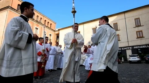 Group of priests Stockbeeldmateriaal 101652337