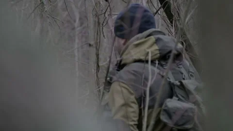 A group of scout saboteurs perform the task. Vidéo 104714255