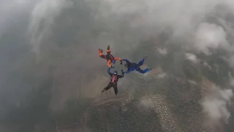 The group of skydivers 스톡 동영상 81411907
