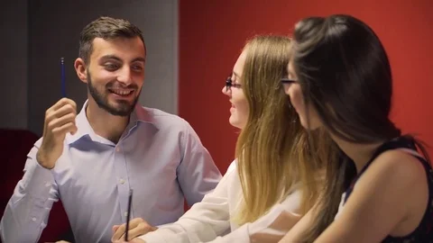 Group of Students Have a Friendly Study Discussion 動画素材 69968219