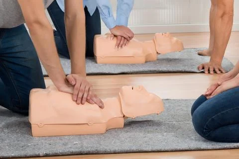 Group Of Students Learning Cpr Foto stock
