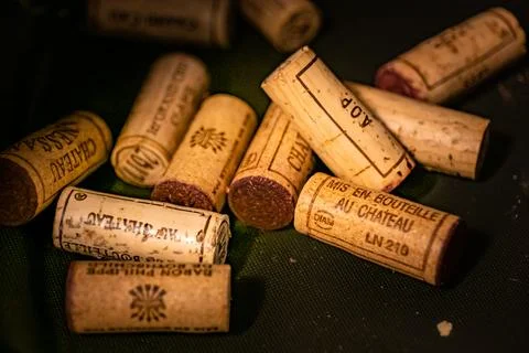 Group of used wine corks Foto stock