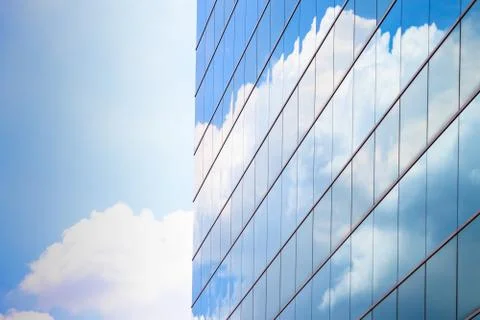 Group of workers cleaning windows service on high rise building Foto stock