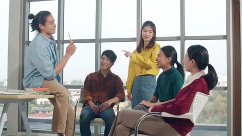 Group of young college students in smart casual wear on campus. Stock Footage 132298168