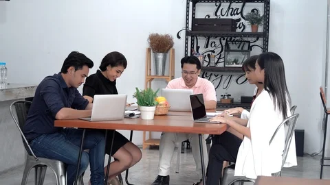 Group of young people working in coffee shop Stock Footage 102823461