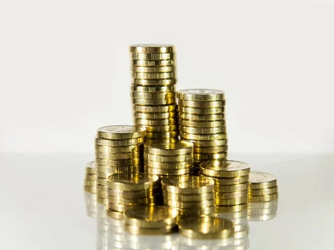 Grow columns of coins Video stock 77061564