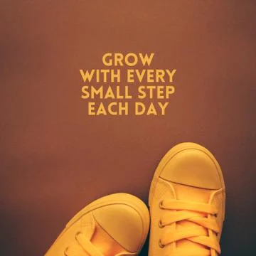 Grow with each small step eevry day motivational quote 스톡 일러스트