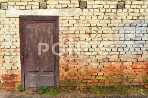 Grunge brick wall, old brickwork, A deteriorating old brick wall of an 18th c Stock Photos