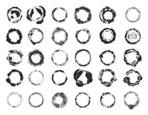 Grunge circle hand drawn elements set Illustrazione stock