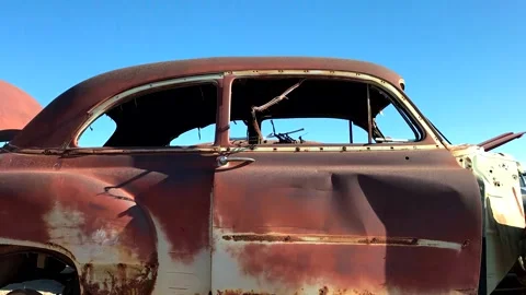 Grunge footage. Outdated car. Scrap cars background. 스톡 동영상 257652771