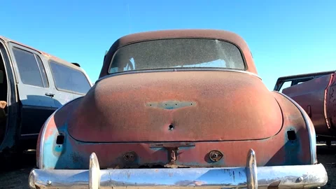Grunge footage. Outdated car. Scrap cars background. 스톡 동영상 257653035