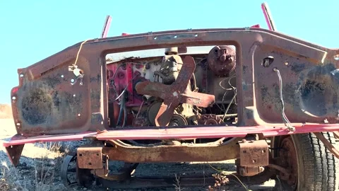 Grunge footage. Outdated car. Scrap cars background. 스톡 동영상 257653469