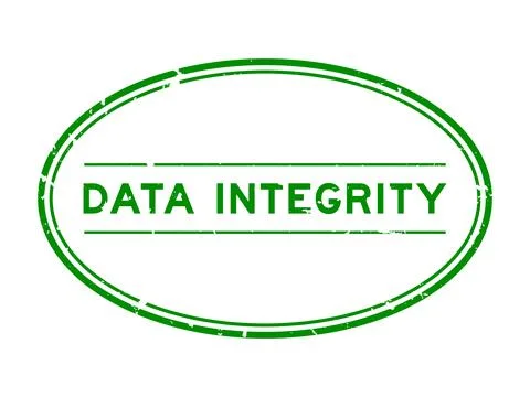 Grunge green data integrity word oval rubber seal stamp on white background Illustrazione stock