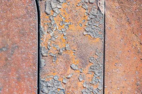 The grunged rusty on the wall isolated. Rust metal texture on the wall back.. Foto stock