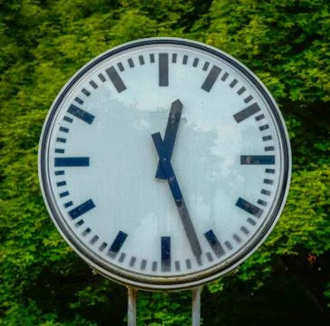 Grungy old clock 스톡 사진