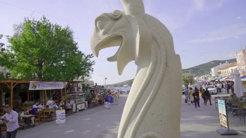 Gryphon statue at the town square - Old Foca, Izmir, Turkey - 6 May 2023 스톡 동영상 330901865