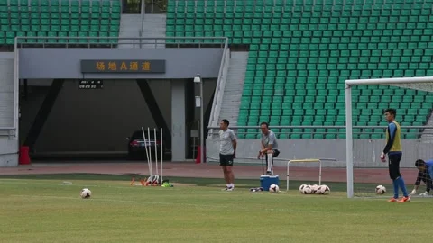 Guangzhou R&amp;F (Rich and Force) Football Club (Guangzhou Fuli Zuqiu Julebu) Stock Footage 203334044