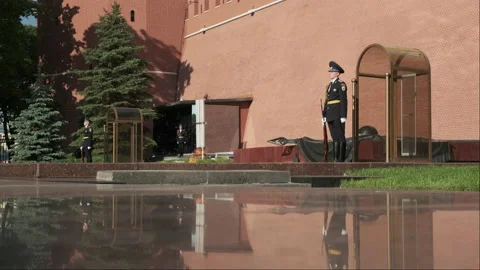 Guard of honor guards the memorial complex of the eternal flame Stock-Footage 238607062