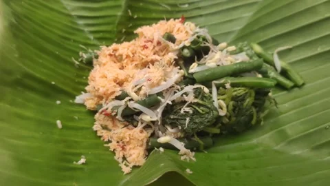 Gudangan A Traditional Dish from Java, Indonesia 動画素材 295090862