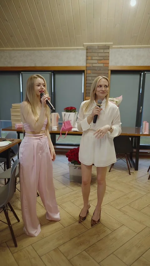 Guests dance and sing at the Ferienpark Hotel. Stock Footage 331645502