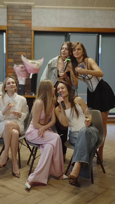Guests dance and sing at the Ferienpark Hotel. Stock Footage 331645541