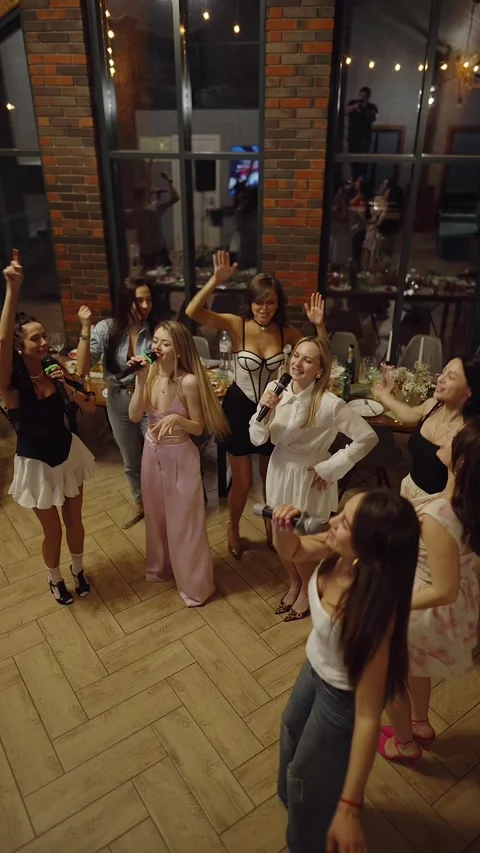 Guests dance and sing at the Ferienpark Hotel. Stock Footage 331645722