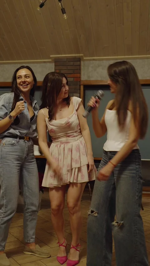 Guests dance and sing at the Ferienpark Hotel. Stock Footage 331645753