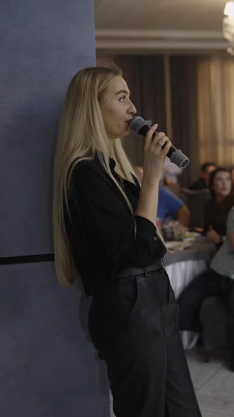 Guests dance and sing at the Ferienpark Hotel. Stock Footage 331655542