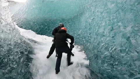 Guide inside glacier Видео 182475874