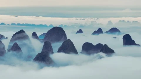 Guilin Towering Karst Sunset Timelapse Vídeos de archivo 334037300