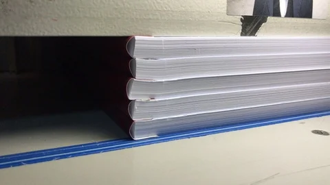 Guillotine cuts paper Video stock 102643718