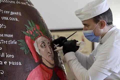 Guinness Book of Records Easter egg dedicated to Dante Alighieri in Naples, Ital Stock Photos