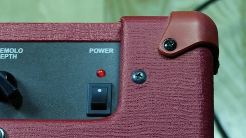 Guitar amp knobs dolly 스톡 동영상 107604692