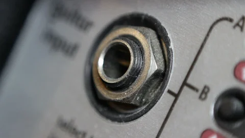 Guitar Amp Plugin Plug In, Plugging in guitar Stock-Footage 129849767