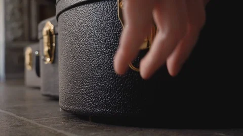 Guitar case gets closed - 4k 60 fps Video stock 112605839
