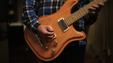 Guitar Medium Shot 動画素材 111098193