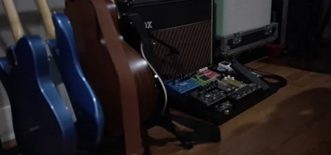 Guitar Rack Video stock 141887256