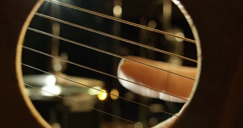 Guitar strings, large 動画素材 114837169