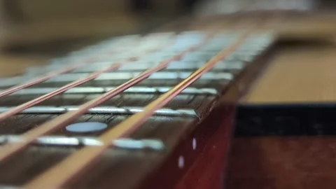Guitar strings vibrate when touched. 스톡 동영상 211781925