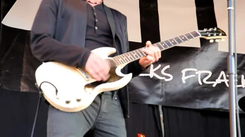 Guitarplayer Video stock 8555807