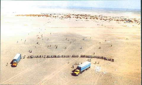 Gulf War - Kuwait. People Queue For Food At Shalaan 1 Refugee Camp Amman Jordan. Stock Photos