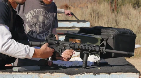 Gun dissassembly Vidéo 32250151