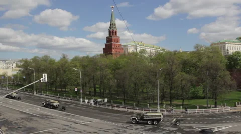The guns beside Kremlin Stock Footage 5419304