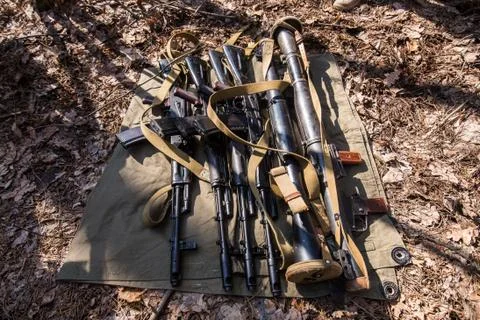 Guns on the ground Foto stock