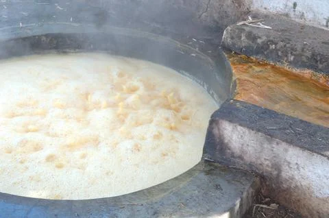 Gur jaggery making in different steps, Mehangwa, Narsimhapur, Jabalpur, Mad.. Stock Photos