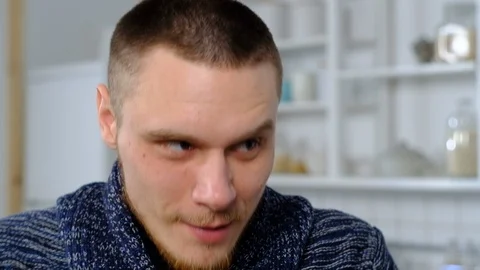 Guy with an appetite eats pineapple Video stock 127291454