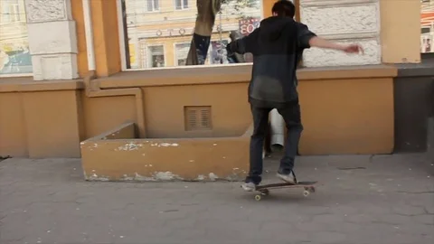 Guy falls from the skateboard Stock Footage 77205811